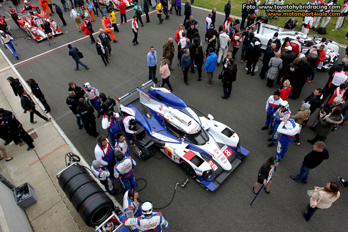 Stora förväntningar på Toyotas hybridracer efter dubbelseger