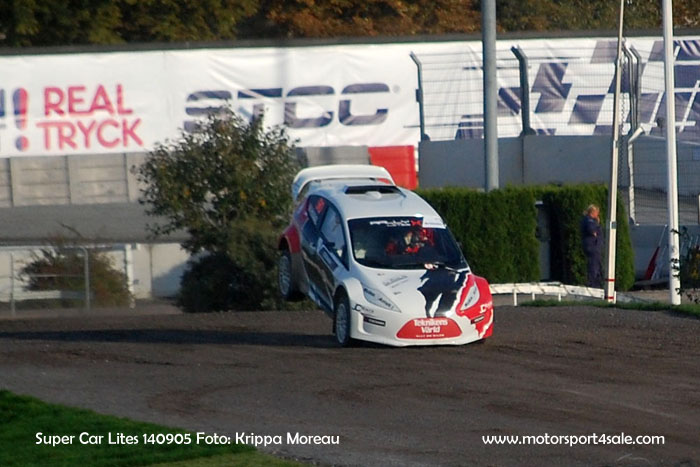 140905_supercarlites_025