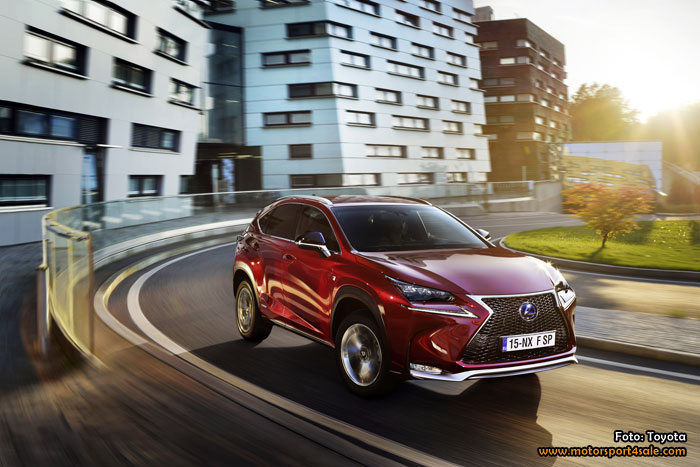 Sverigepremiär för nya Lexus NX300h