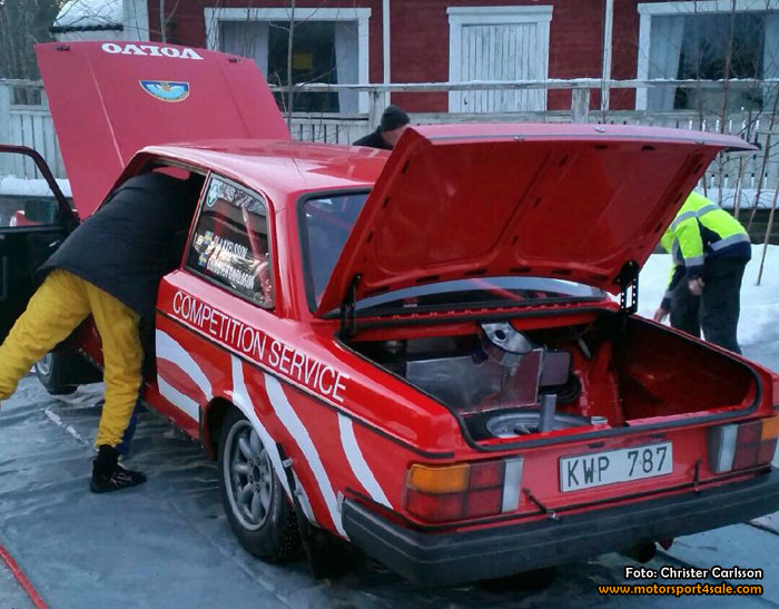 Ola Axelsson kör för segrar i en frisk Volvo