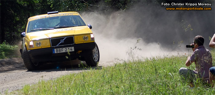 Ola Axelsson kör för segrar i en frisk Volvo