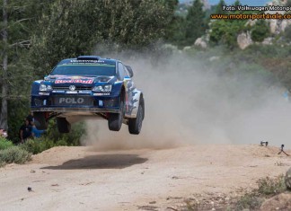 Sébastien Ogier efter VM-segern på Sardinien Sébastien Ogier efter VM-segern på Sardinien