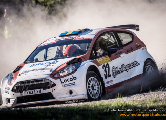 Fredrik Åhlin förbereder sig för Neste Oil Rally Finland Fredrik Åhlin
