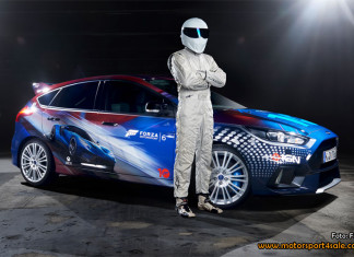 The Stig avtäcker specialdesignad Ford Focus RS The Stig avtäcker specialdesignad Ford Focus RS