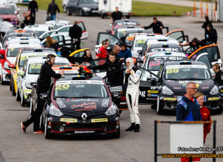 Fördel Henric Skoog inför Renault Clio Cup Fördel Henric Skoog inför Renault Clio Cup