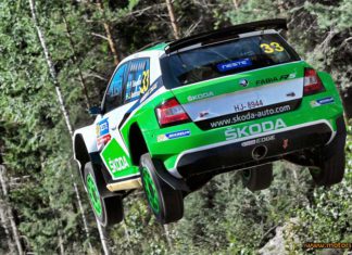 Pontus Tidemand kämpar om pallplats i Rally Finland Tidemand trea i hård kamp i Rally Finland