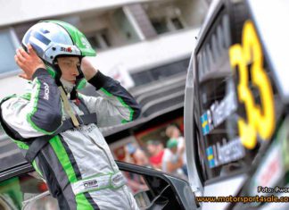 Pontus Tidemand laddar om efter kraschen i Rally Finland Pontus Tidemand laddar om efter kraschen i Rally Finland