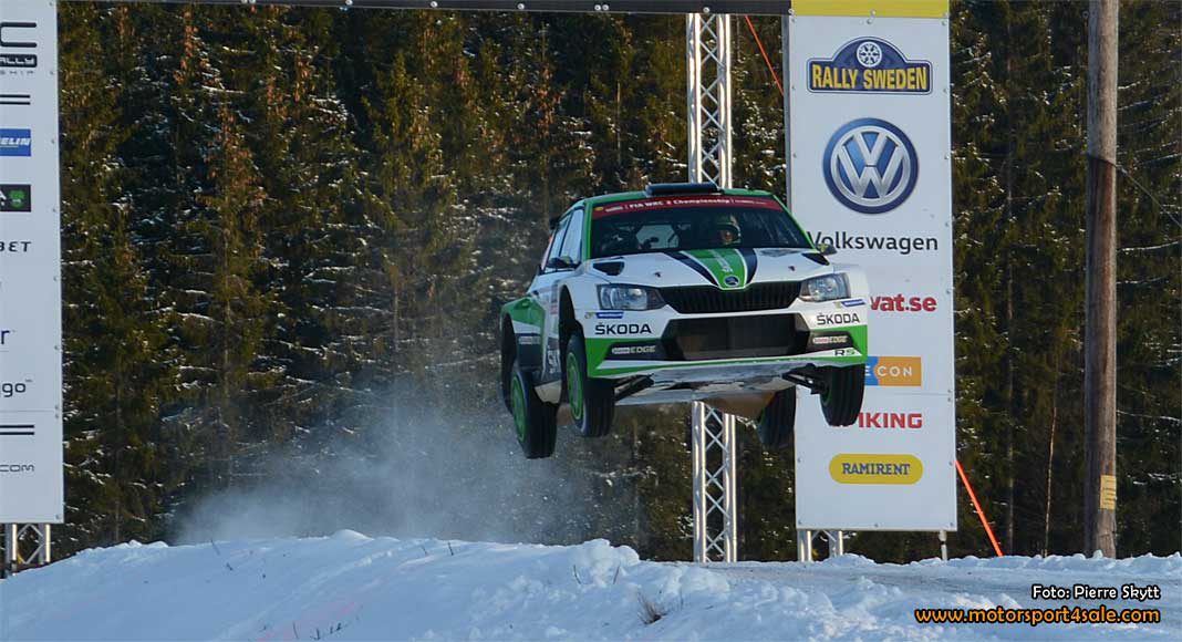 Pontus Tidemand flyger fram i Rally Sweden