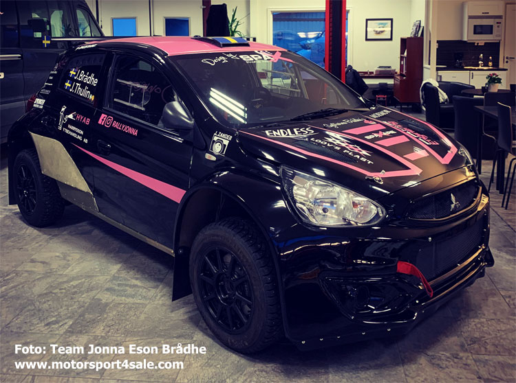 Jonna Eson Brådhes nya Mirage i svart skrud