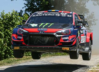 Oliver Solberg tog sin första seger i WRC-bilen Oliver Solberg tog sin första seger i WRC-bilen