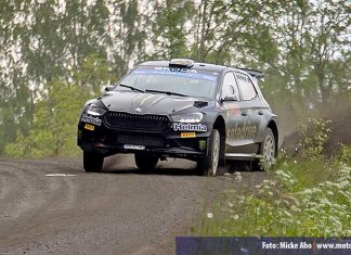 Oliver Solberg efter segern i BAUHAUS Royal Rally of Scandinavia 2024 Oliver Solberg efter segern i BAUHAUS Royal Rally of Scandinavia 2024