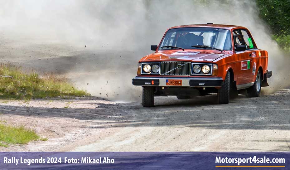 Arne Rådström och Kent Ola Björklund sladdade med Volvon till segern i Historic-klassen i BAUHAUS Royal Rally of Scandinavia