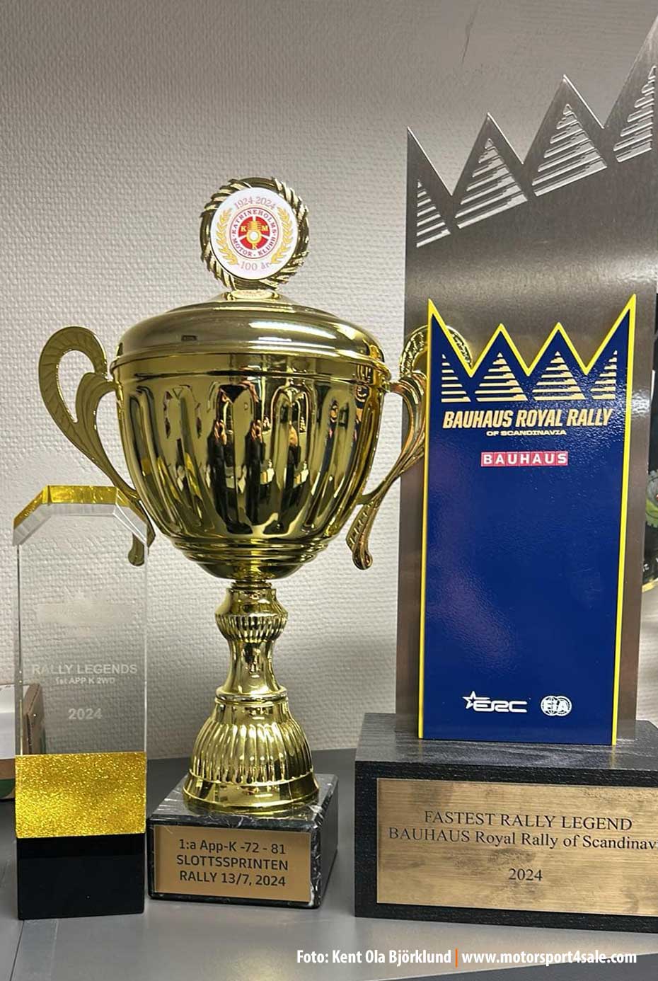 Kent Olas pokaler efter segrarna i Slottssprinten och BAUHAUS Royal Rally of Scandinavia